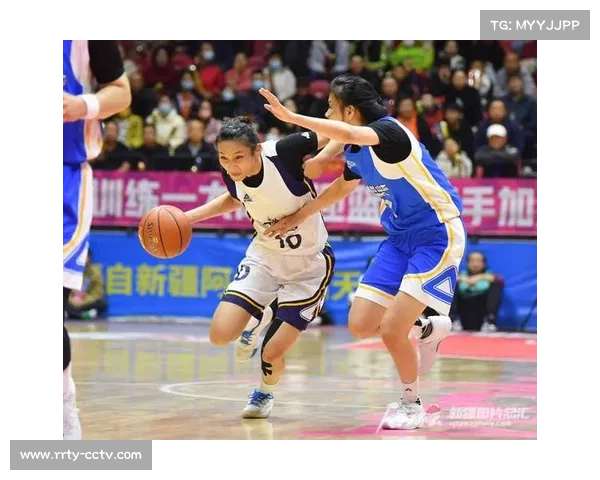 新疆女篮主场氛围热烈，昌吉球迷热情支持