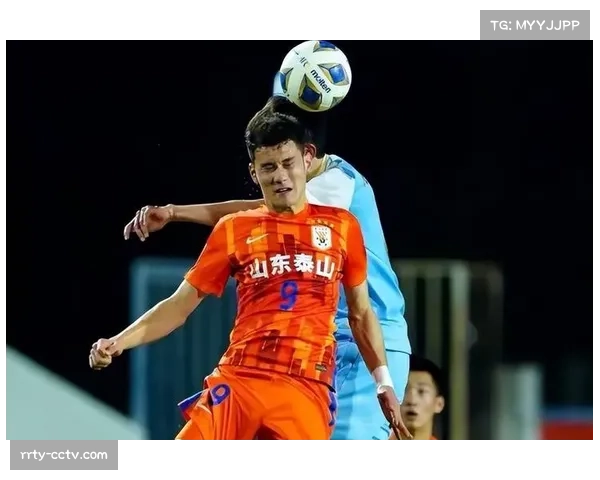 成都蓉城热身赛3-1战胜青岛西海岸,拜合拉木上下半场各入一球 成都蓉城热身赛3-1战胜青岛西海岸,拜合拉木上下半场各入一球